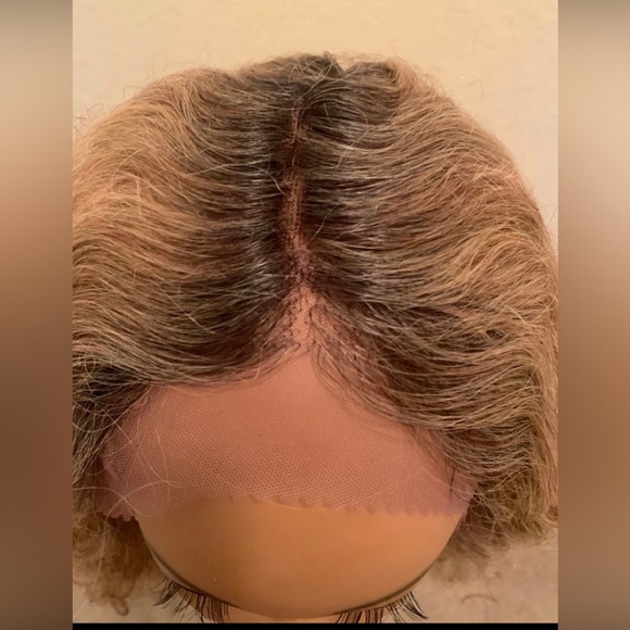 Wig - Picture 2 of 6